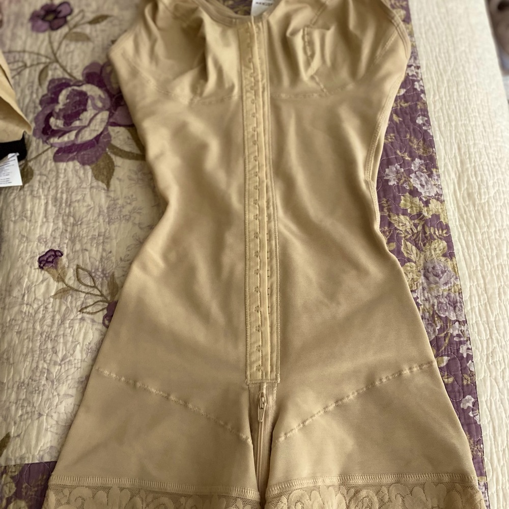 Shapewear - Picture 3 of 5